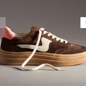 Dolce Vita Brown and Pink Sneakers Classic Style